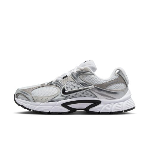 Nike Women's V5 RNR Shoes